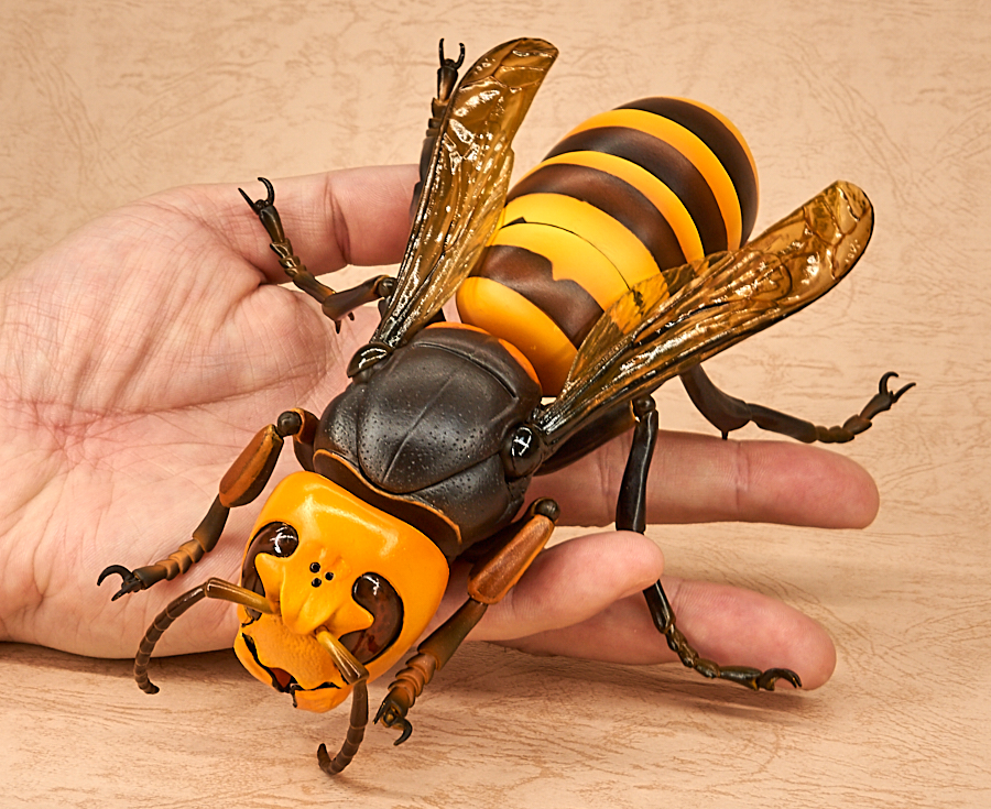 宙を舞う最凶昆虫 予約開始の リボジオ オオスズメバチ 先行レビュー 海洋堂広報ブログ フィギュアの造形企画製作 販売を行う株式会社海洋堂